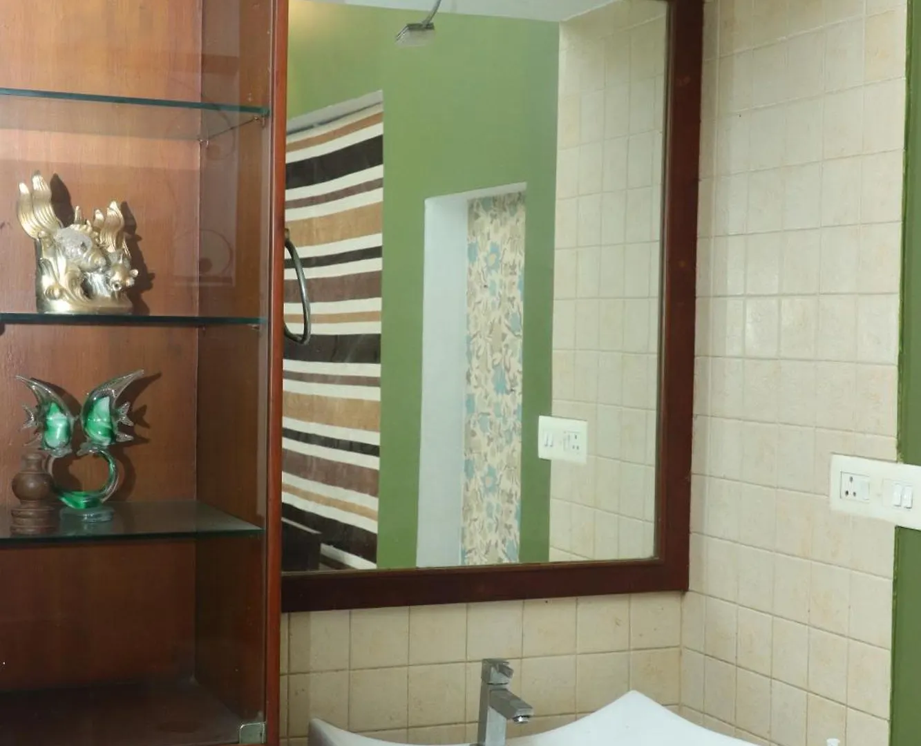 Homestay Orange Valley Green Garden Apartment Kochi