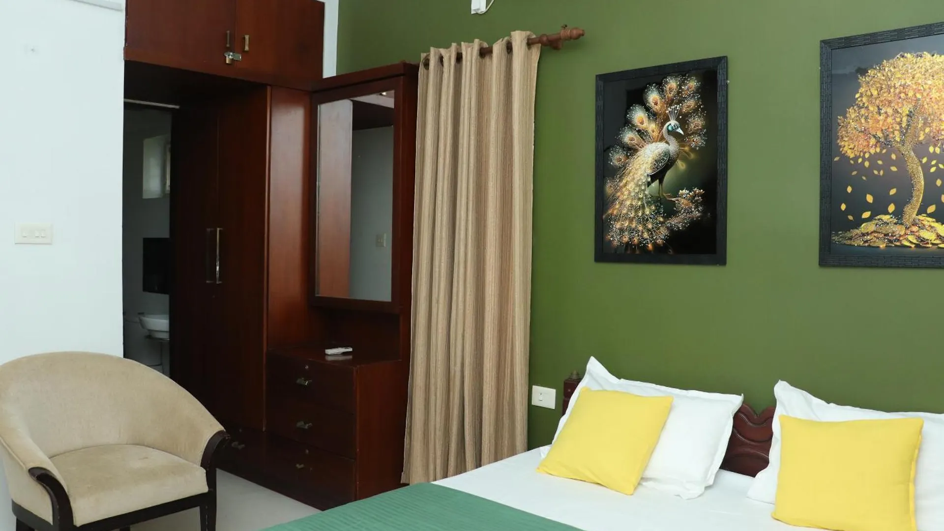 Orange Valley Green Garden Apartment Kochi Homestay